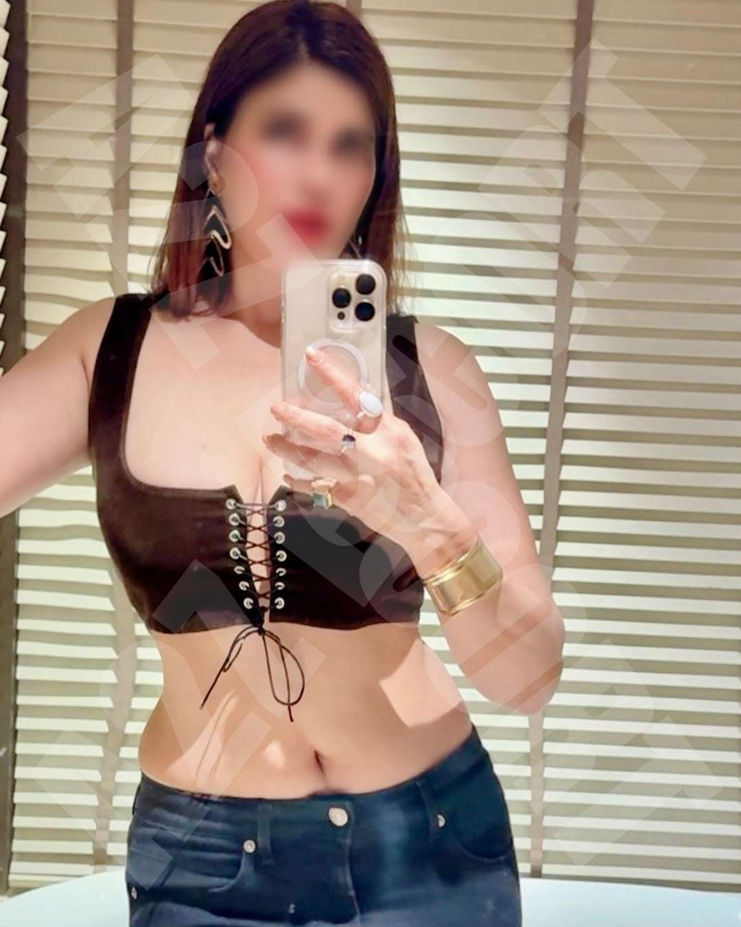 call girls in Vijayawada with stunning companions, playful brunette Call Girl in Vijayawada enjoying the outdoors
